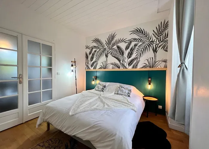 Homedesir - Le Marche Electrik Vernon-Giverny - Claude Monet - Downtown